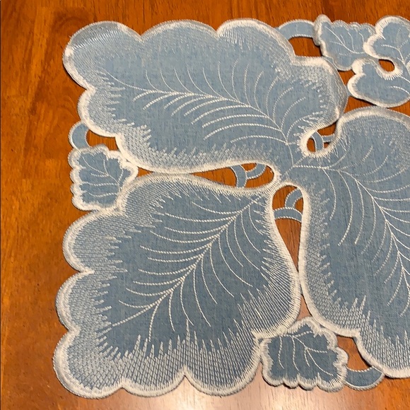 Table Runner - Picture 3 of 3